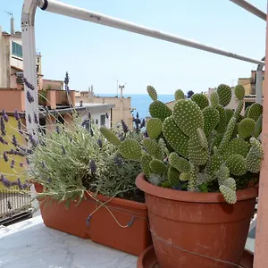 https://viadeibanchi.hotelitalianriviera.com